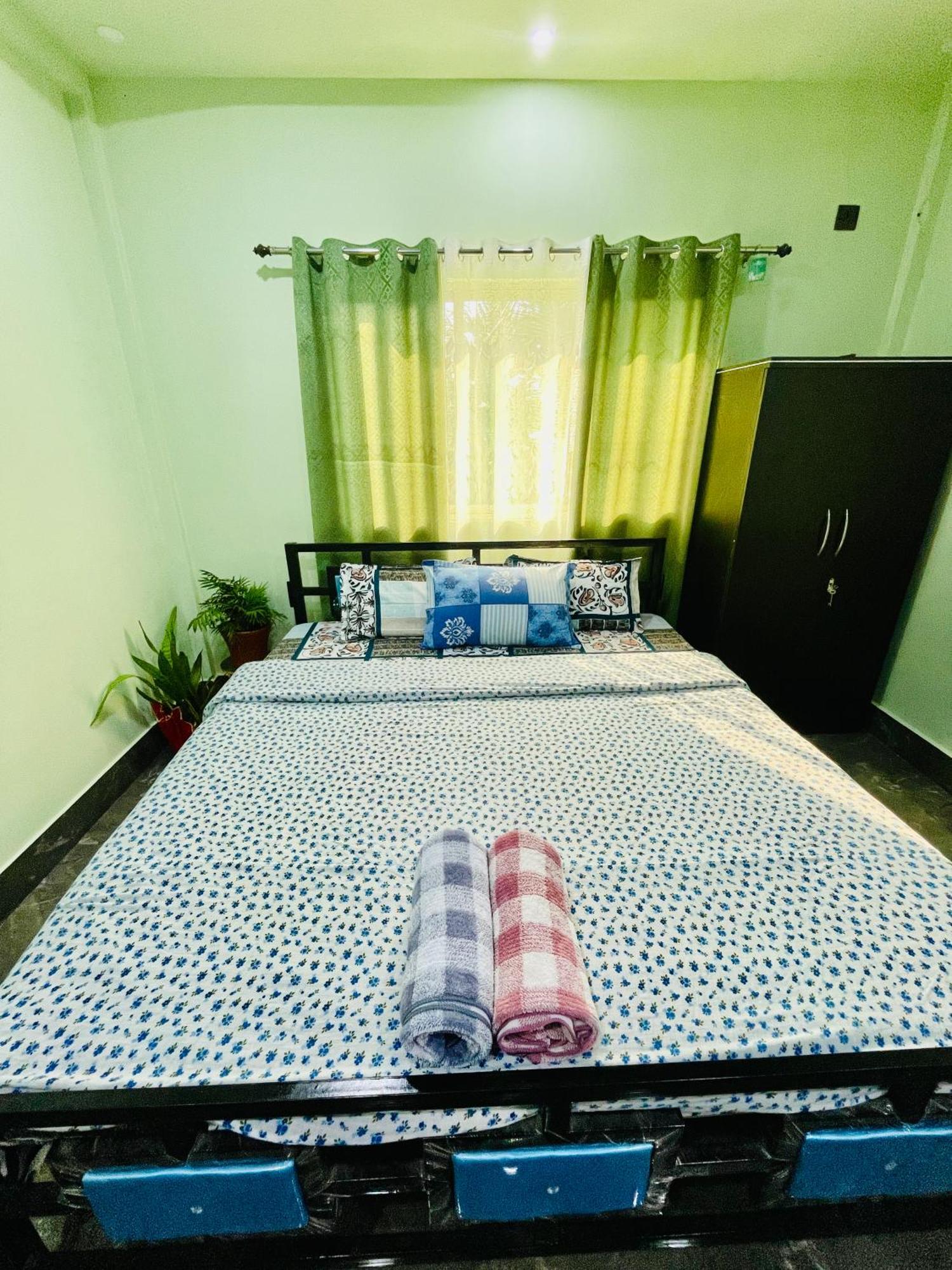 Deka'S Homestay Tezpur Luaran gambar