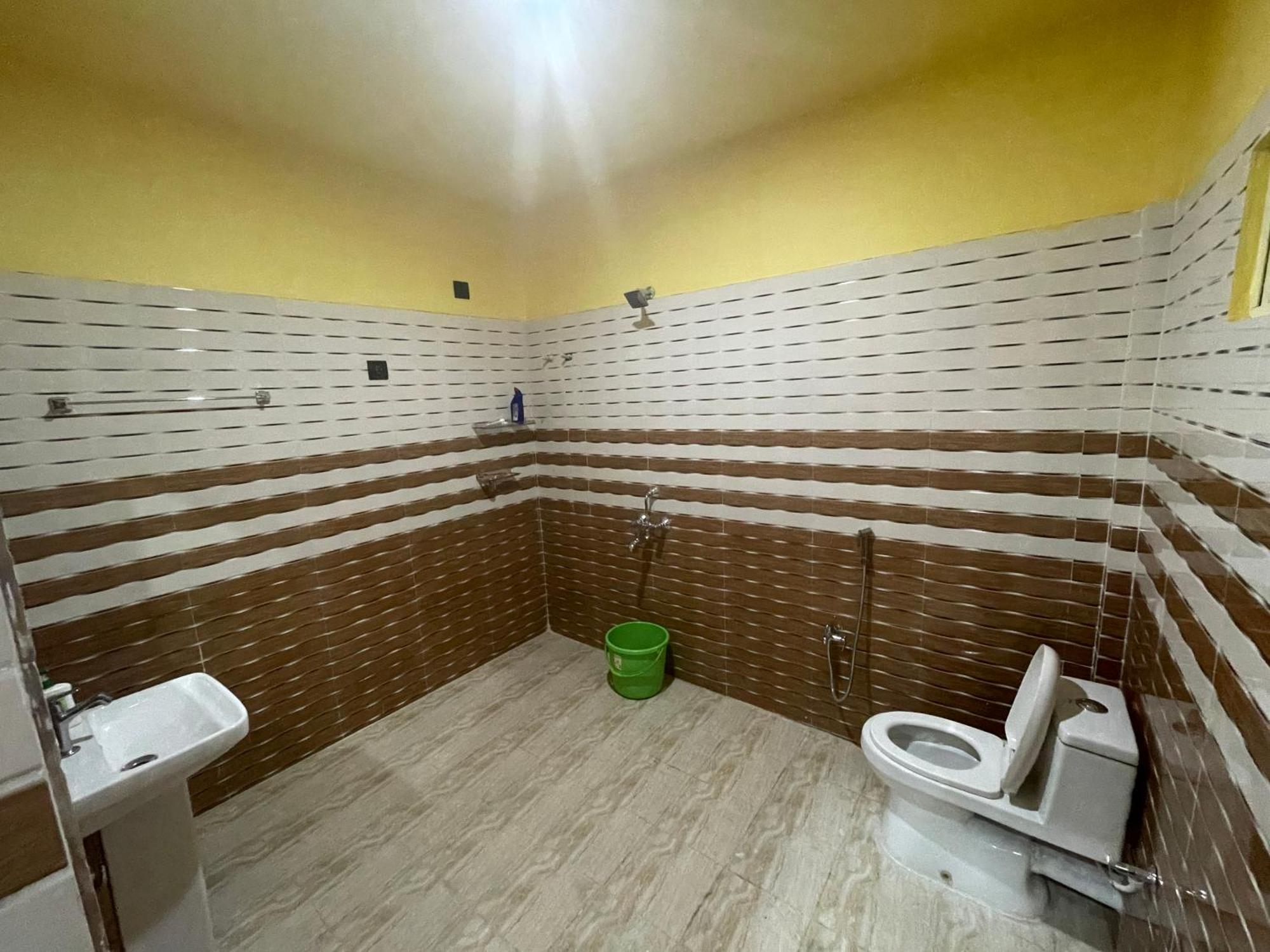 Deka'S Homestay Tezpur Luaran gambar